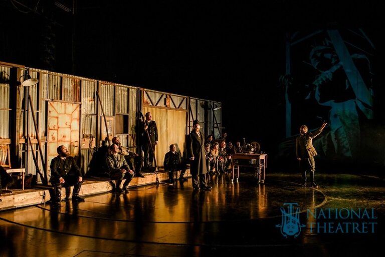 Rust Imitation for „Flukt“ at Nationaltheatret Oslo
Photo: Erika Hebbert