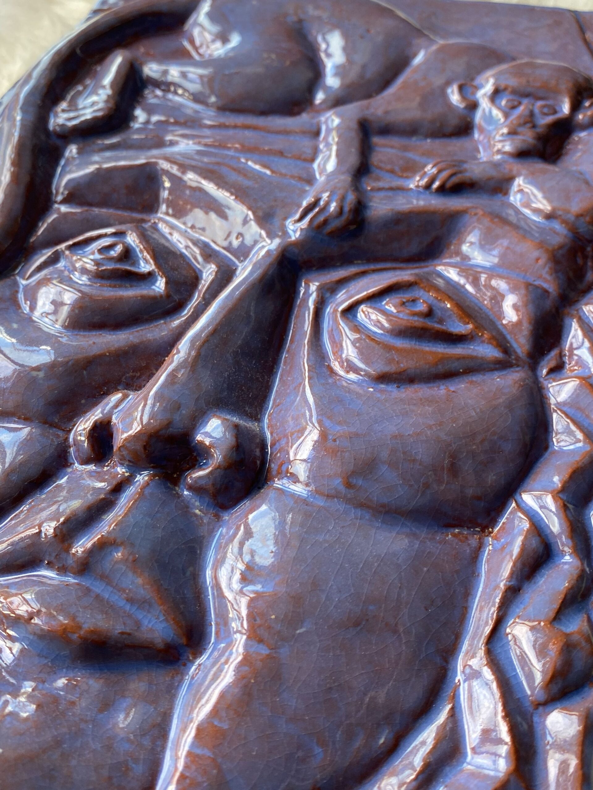 Detail — „Frau mit Brüllaffe“
Glazed Ceramic, 30×21.5cm, Series 1/15, 2022